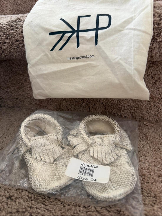 Freshly Picked Other - Freshly Picked Leather Baby Moccasins – Metallic Snakeskin Fringe – Size 4 (NWT)